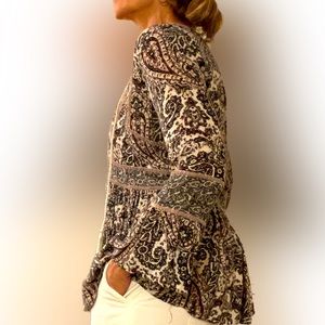 American Eagle  flowy pheasant top, V-neck, tassel ties, peplum waist size M